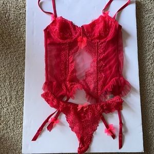 🛑 Victoria’s Secret red lace corset 36C bustier and large v-string  panty